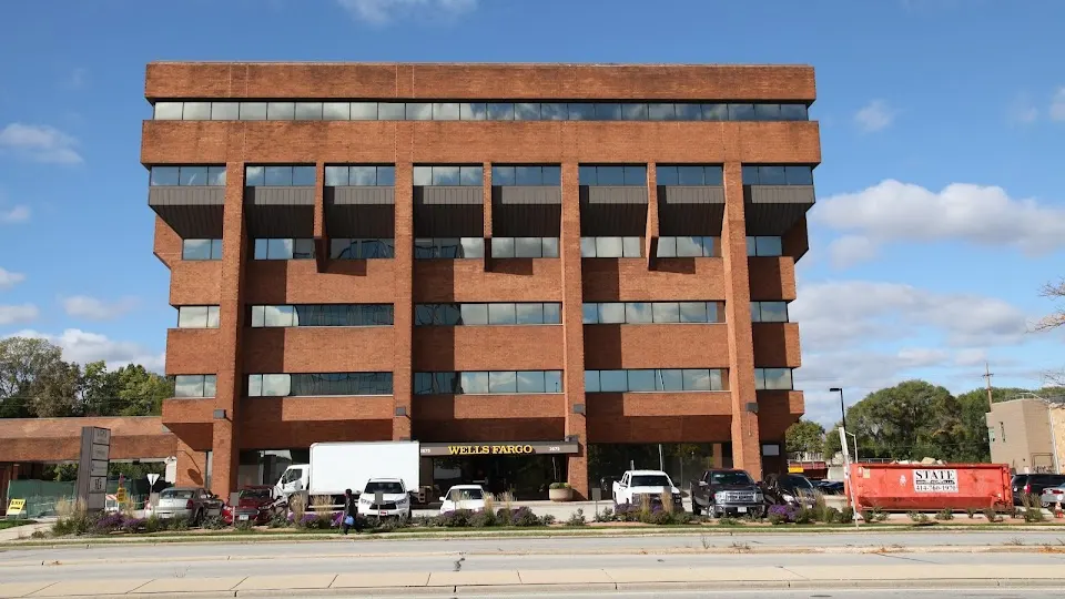 American Dental Professionals - Dentist in Wauwatosa, Wisconsin