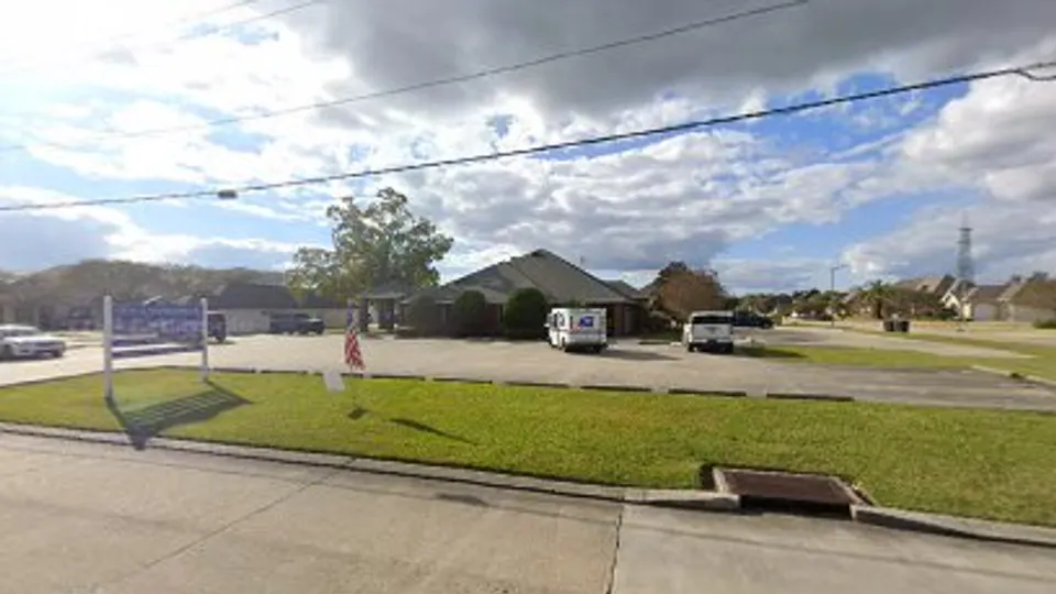 Baughman David G DDS - Oral surgeon in Houma, LA
