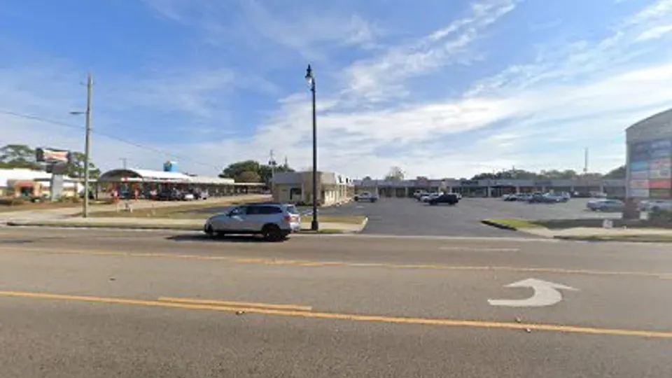 Bay Breeze Dental Group - Dental clinic in Biloxi, MS