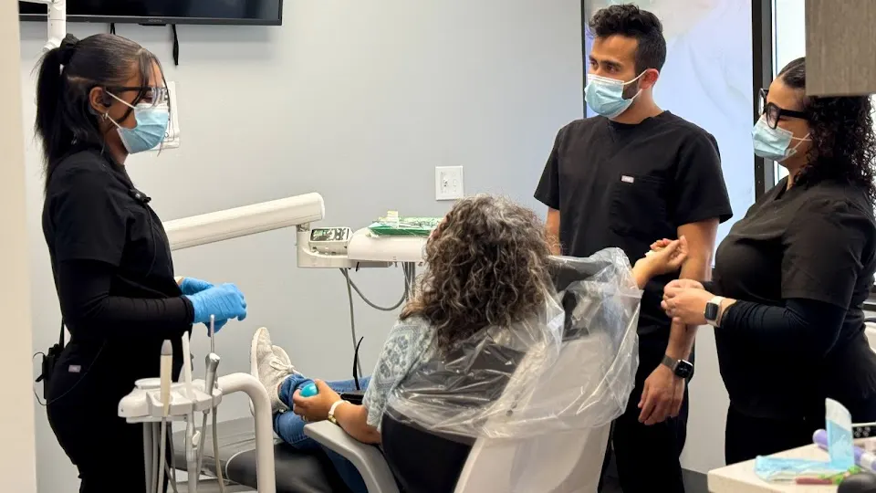 Bright Dental Milwaukee - Dentist in Milwaukee, Wisconsin