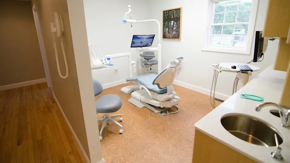 Deerfield Family Dentistry - Cosmetic dentist in Manchester, NH