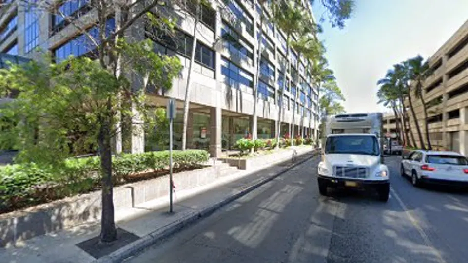 Devereux Declan J DDS - Dentist in Honolulu, HI