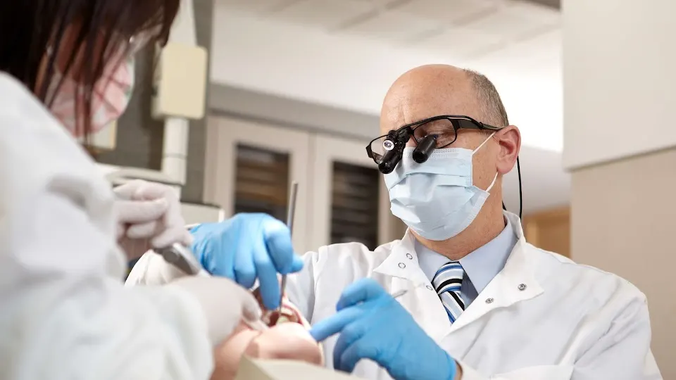 Downtown Dental Group - Dental clinic in Milwaukee, Wisconsin