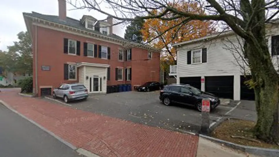 Dr. Sandra Makkar, DDS - Endodontist in Salem, MA