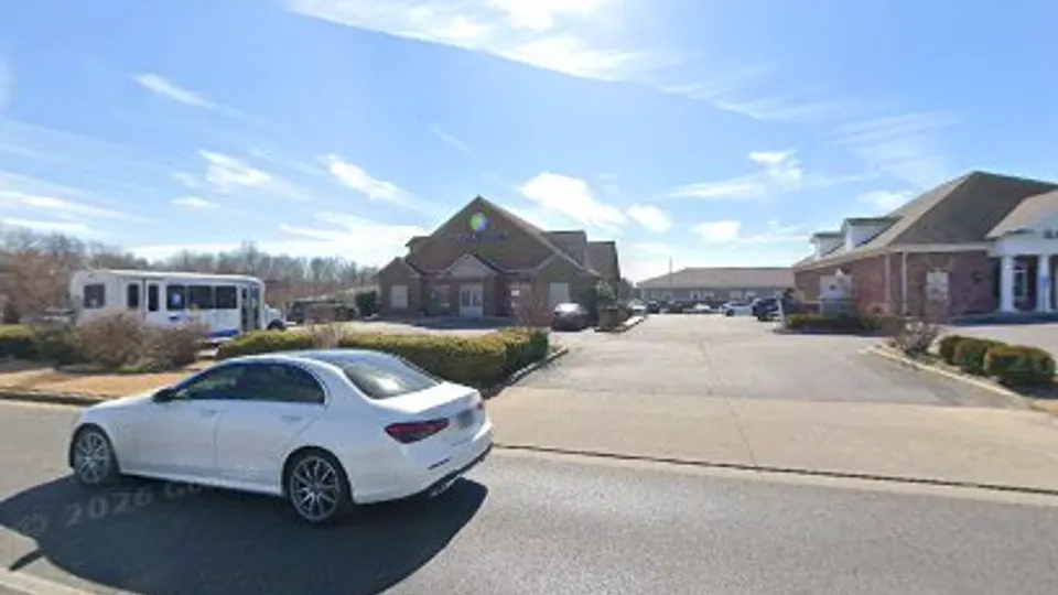 Dustin Jordan Hall - Dentist in Paducah, Kentucky