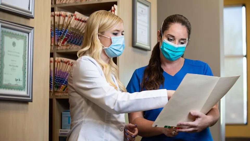 Ealachelvi Janarthanan - Dentist in Branson, MO