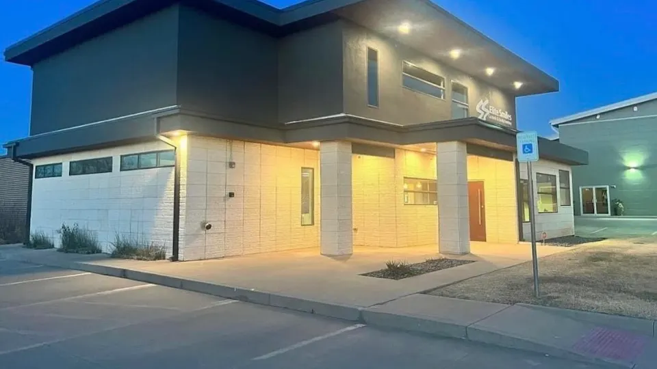 Elite Smiles - Dentist in Oklahoma City, Oklahoma