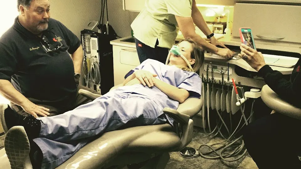 Ernest N. Pennington DDS - Dentist in Charleston, WV