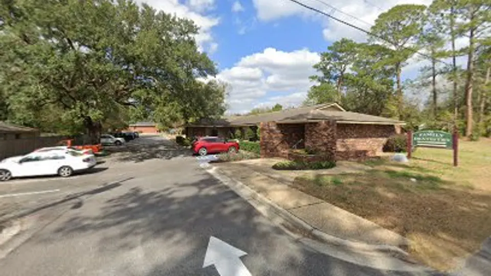 Garner Donald w DDS - Dentist in Valdosta, GA