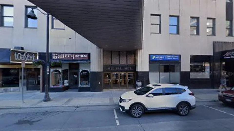 Gatlin Jr Wayne C DDS - Dentist in Duluth, MN
