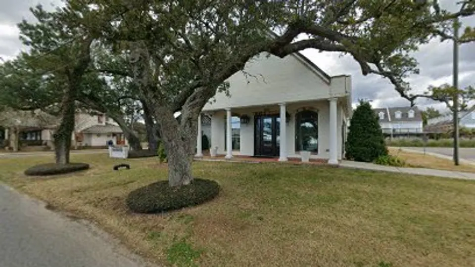 McCabe Dental Clinic - Dentist in Biloxi, MS
