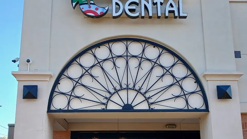 Midtown Dental - The Gallery of Smiles - Dentist in Houston, TX