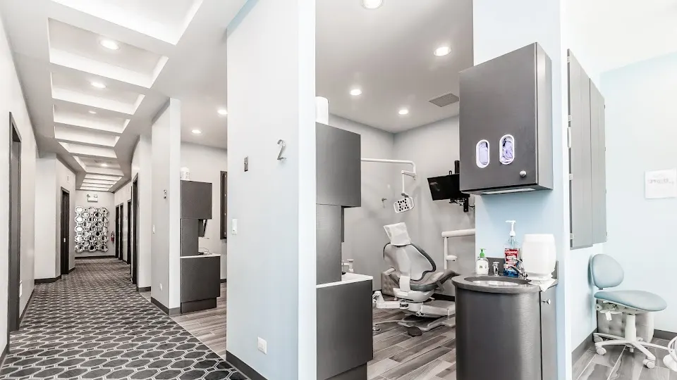 Modern Dental on Division - Dentist in Chicago, IL