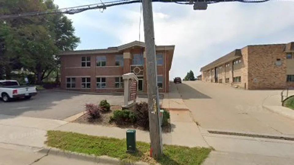 Nemmers James J DDS - Dentist in Dubuque, Iowa