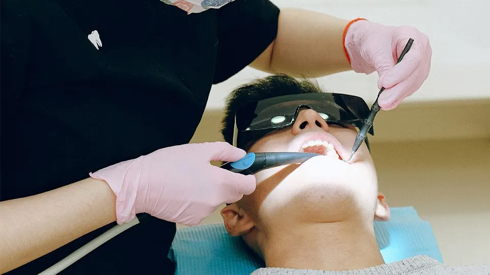 Omaha Laser Dentistry - Dr. Anthony Bolamperti - Dentist in Omaha, Nebraska