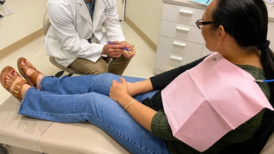 Oral Surgery Hawaii, Dental Implants and Wisdom Teeth - Dentist in Honolulu, Hawaii