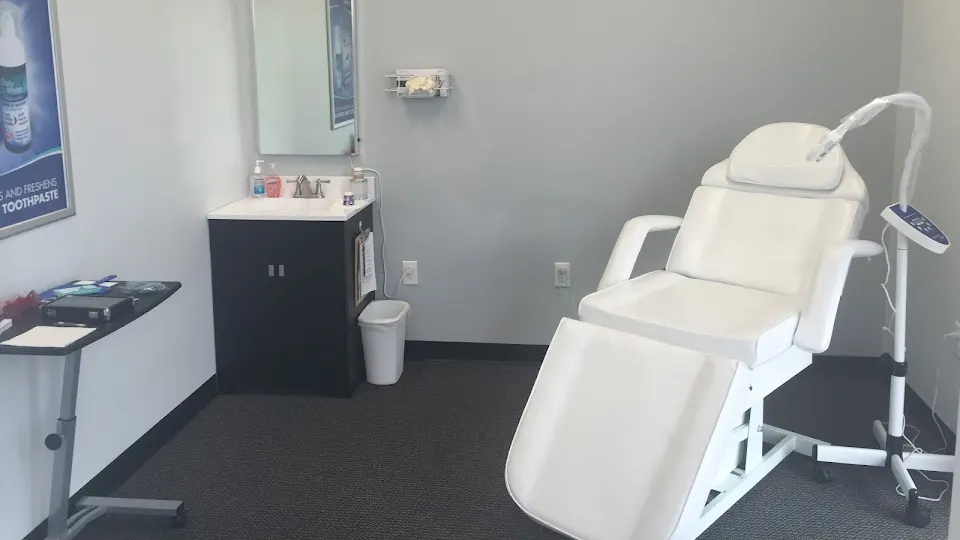 Perfect 10 Teeth Whitening & Spray Tanning - Teeth whitening service in Eau Claire, WI