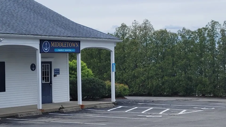 Periodontal Associates, Ltd. - Dentist in Middletown, Rhode Island