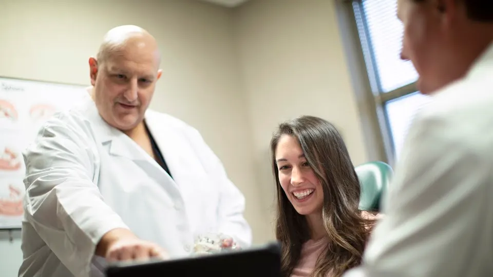 Siouxland Oral & Maxillofacial Surgery - Dental implants periodontist in Sioux Falls, South Dakota