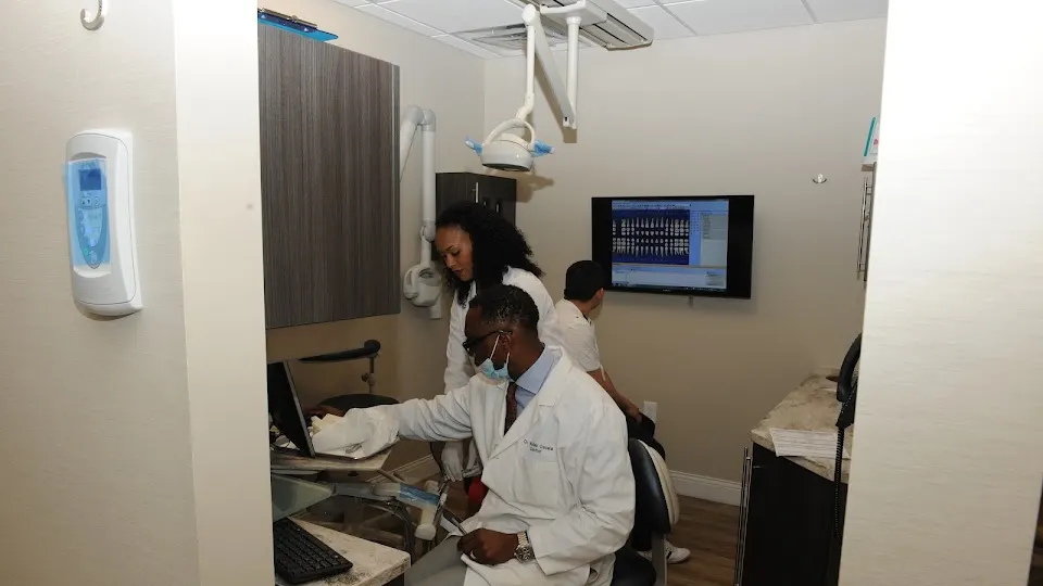 Supreme Dental Associates Maplewood - Dentist in Newark, NJ