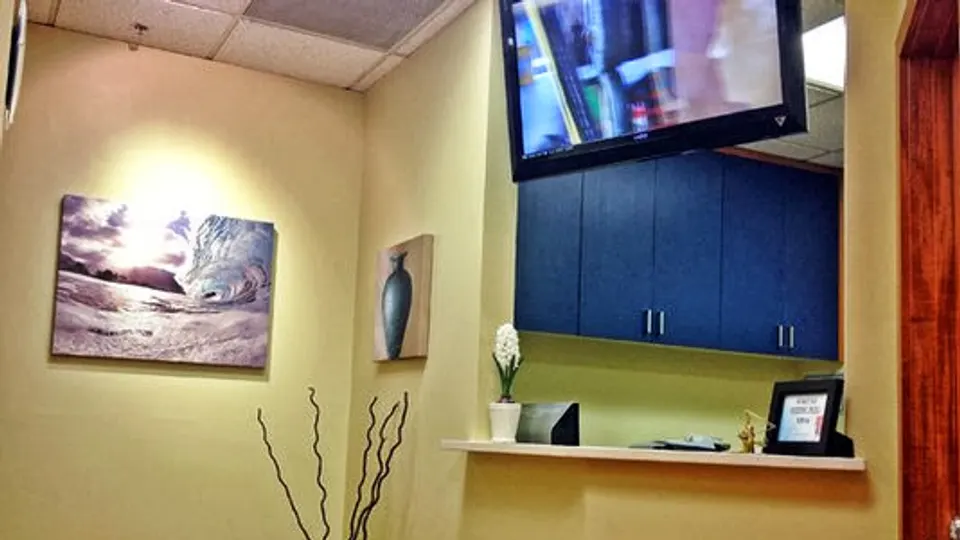 Takenishi Wade DDS - Dentist in Honolulu, Hawaii