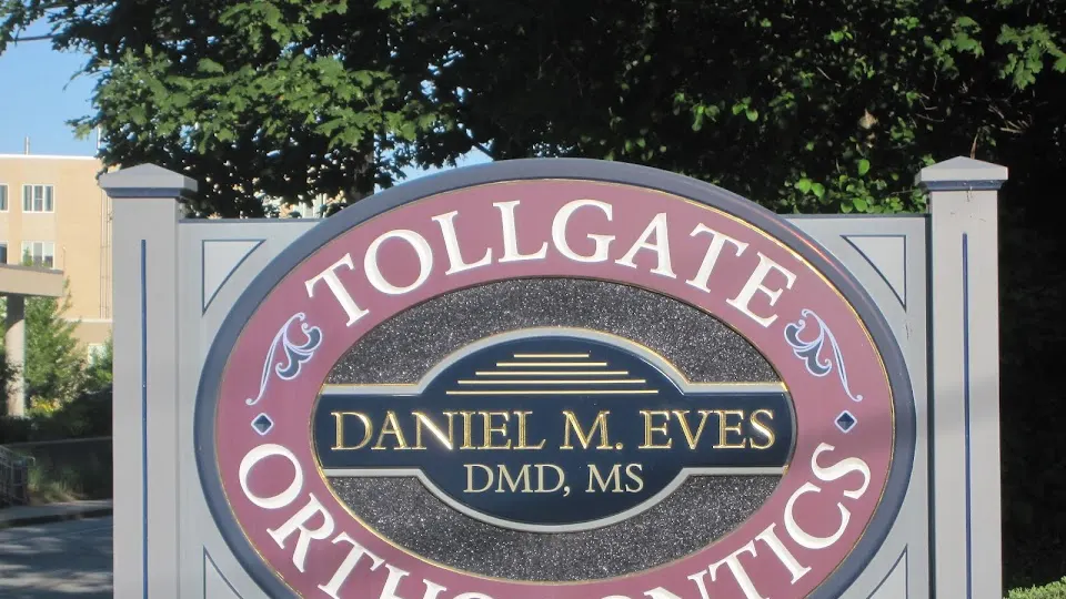 Tollgate Orthodontics: Daniel M. Eves, DMD, MS - Orthodontist in Newport, RI