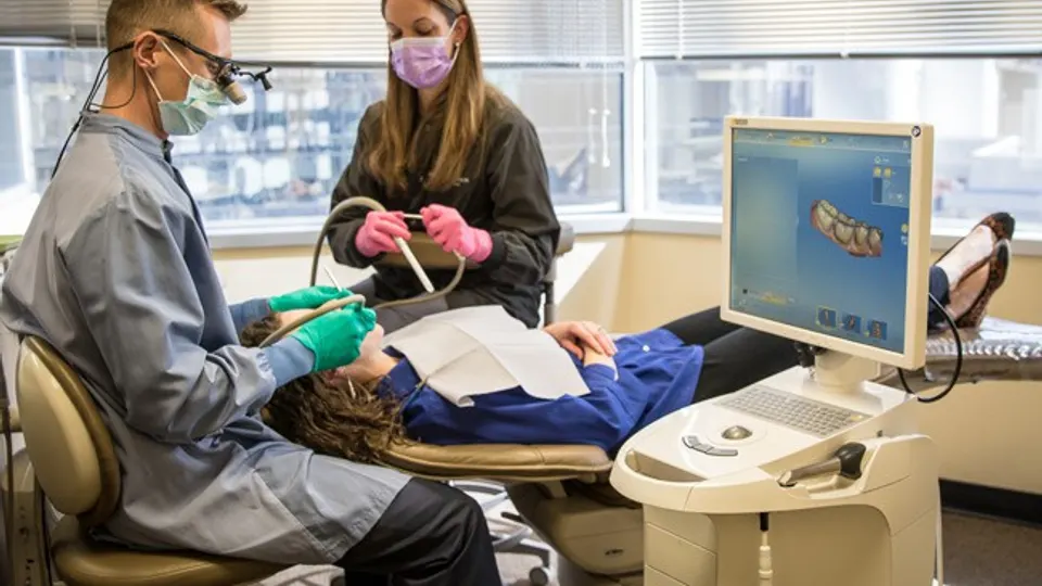 Uptown Charlotte Smiles - Dentist in Charlotte, North Carolina