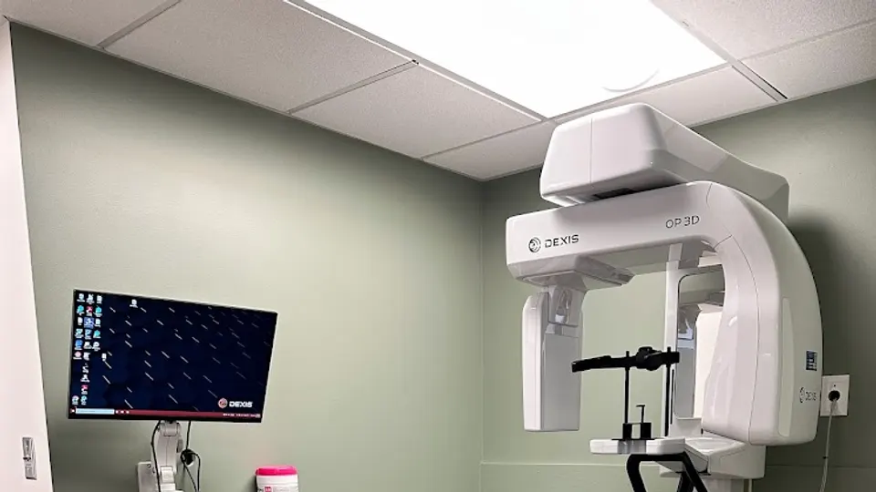 Uptown Smiles - Cosmetic dentist in Denver, CO
