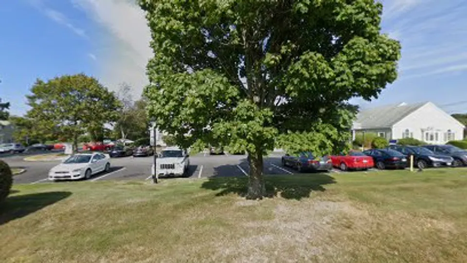 Warren Nogueira - Dentist in Portsmouth, Rhode Island