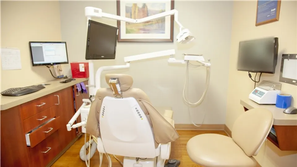 West Coast Dental of 6th Street - Dental clinic in Los Angeles, CA